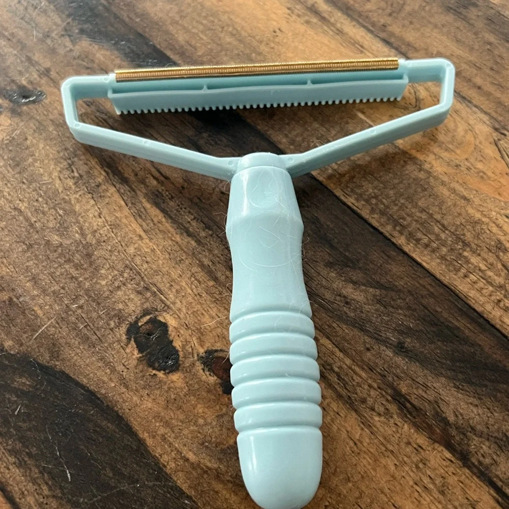 Cat hair remover comb